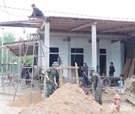 Troops’ practical deed win people’s hearts